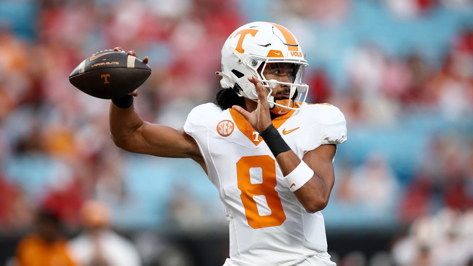 Tennessee to raise season ticket prices 10% for revenue sharing